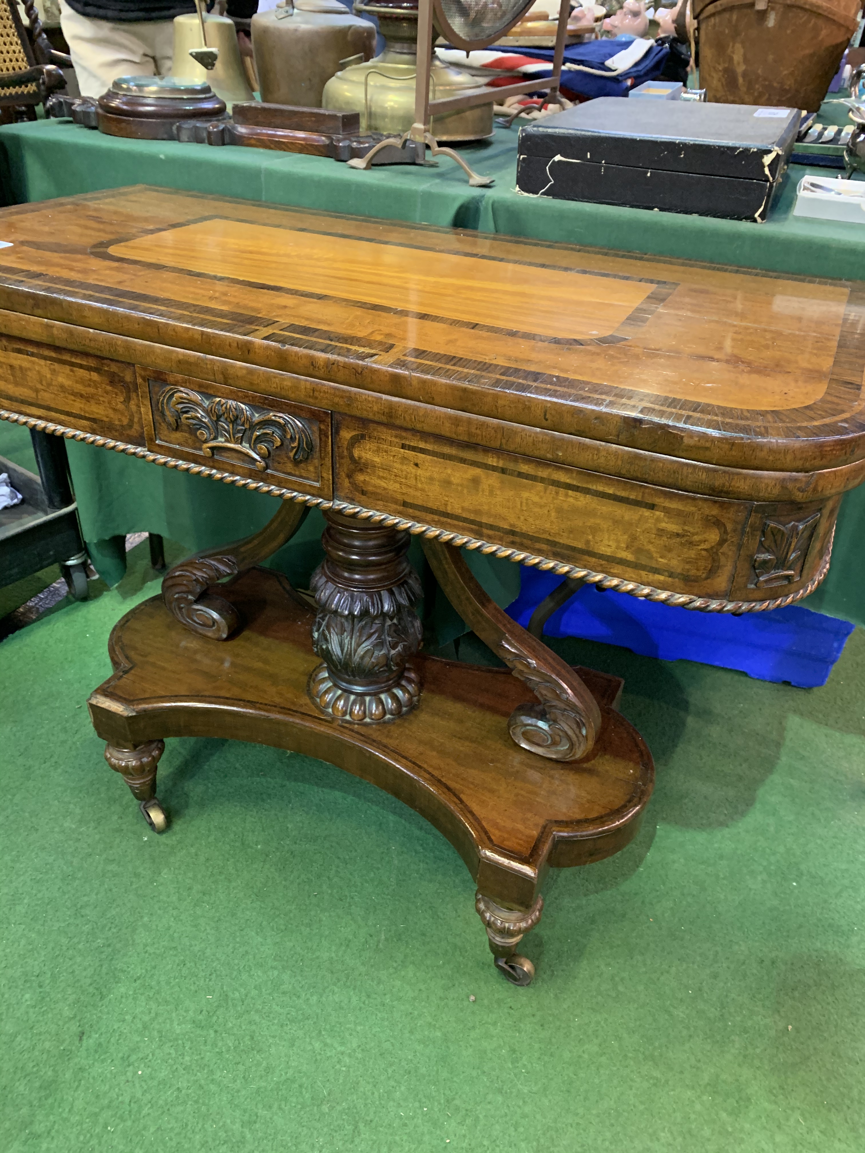 Mahogany inlaid fold-over top card table on single pedestal with scrolled supports to 4 legs on - Image 3 of 3