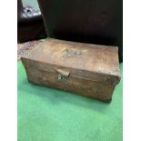 Vintage leather trunk. 84 x 54 x 34cms. Estimate £30-50.