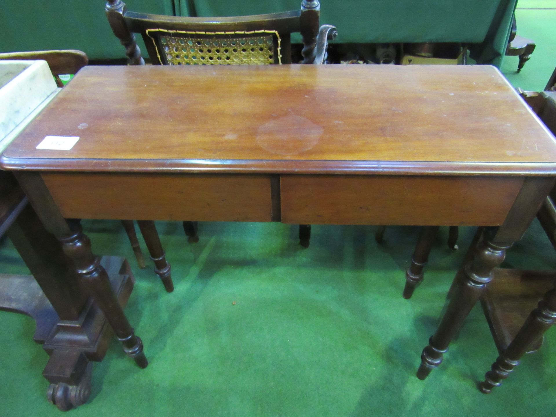 Mahogany side table with 2 frieze drawers, 100 x 40 x 85cms. Estimate £20-30 - Image 2 of 3