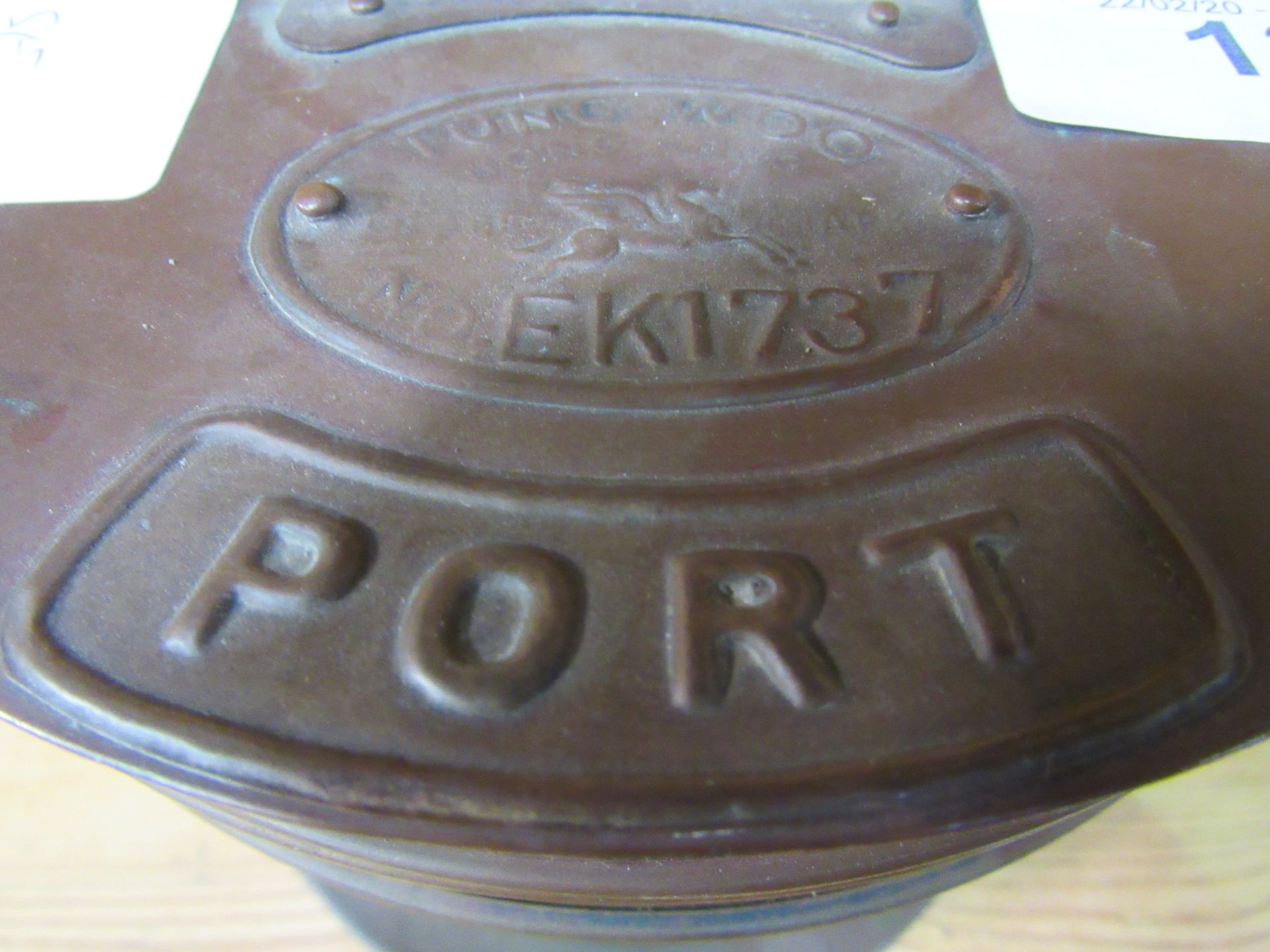 Tung Woo of Hong Kong copper port ships light, Ref No: EK1737. Estimate £30-50. - Image 2 of 3