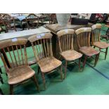 5 Windsor kitchen chairs. Estimate £25-35.