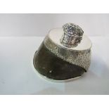 Late Victorian Rowland Ward style horse's hoof inkwell. Mounted on silver plated horse shoe.