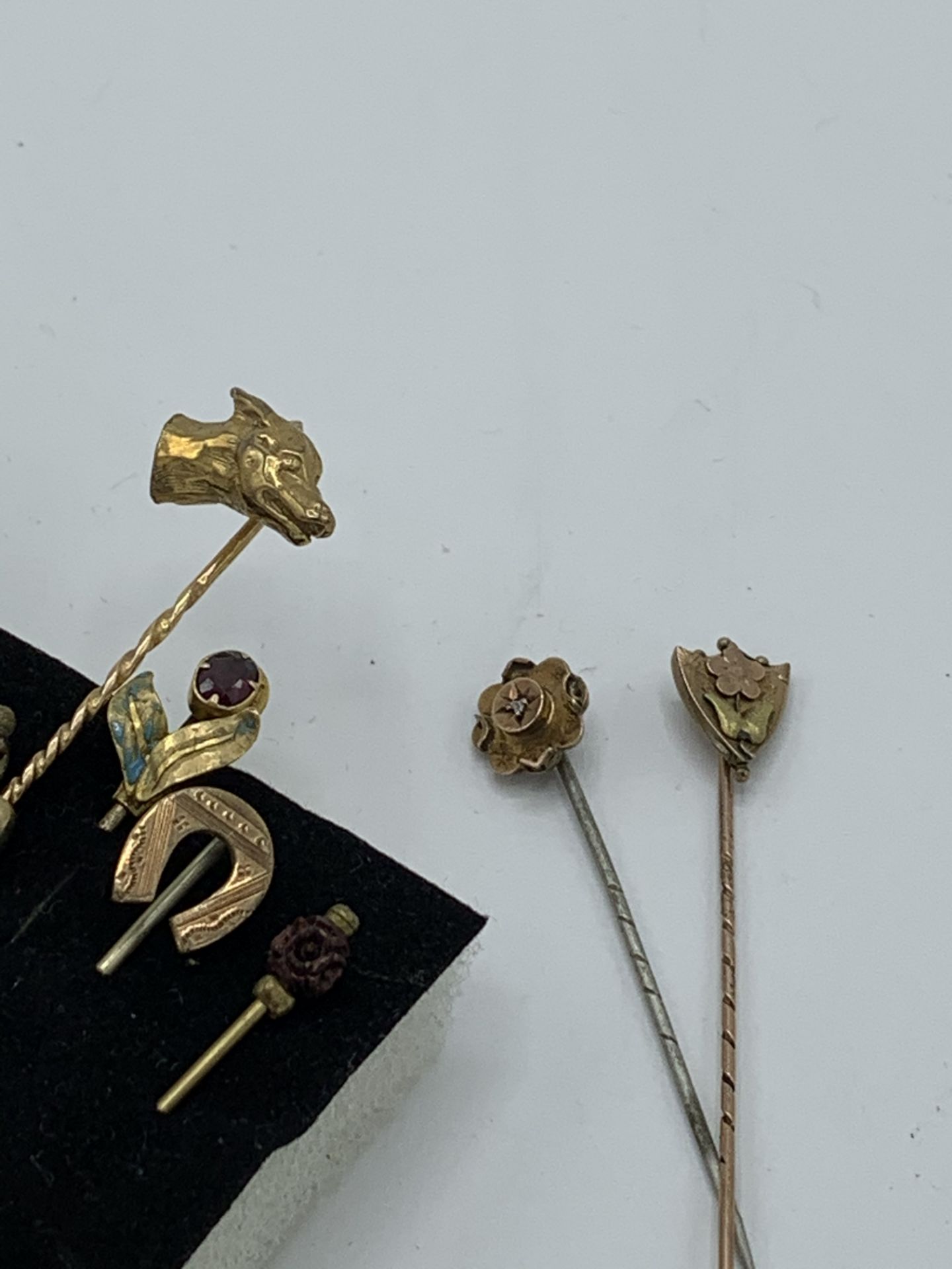 2 x 9ct gold stick pins and 9 others. Estimate £20-30. - Image 3 of 3