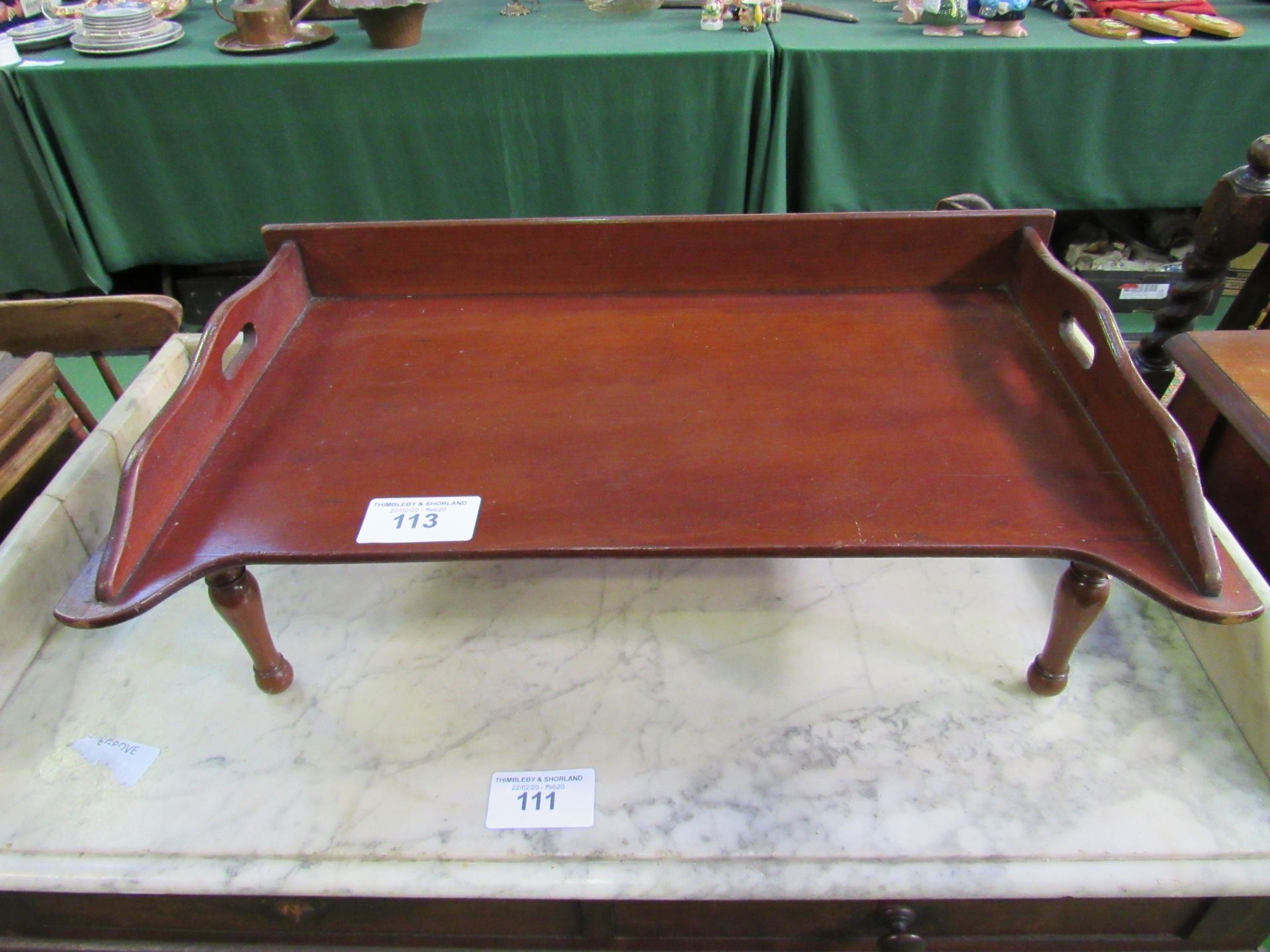 Mahogany bed tray. Estimate £20-30.