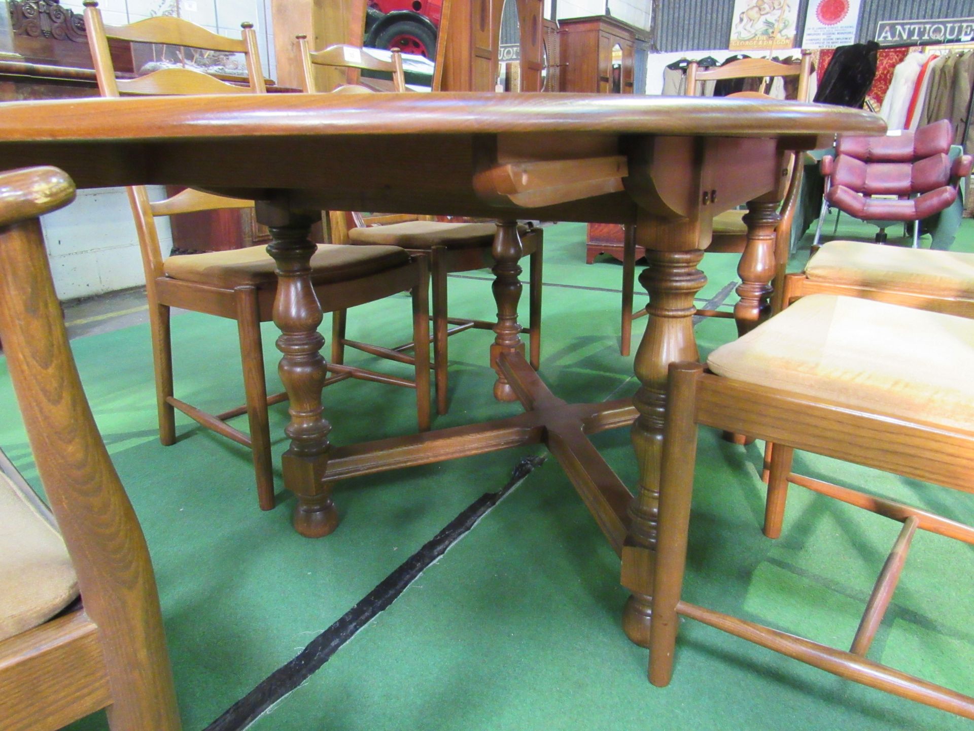 Ercol extending dining table, 212 x 108cms. Estimate £100-150. - Image 2 of 5