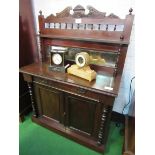 Mahogany chiffonier with mirror back, 103 x 42 x 144cms. Estimate £30-50