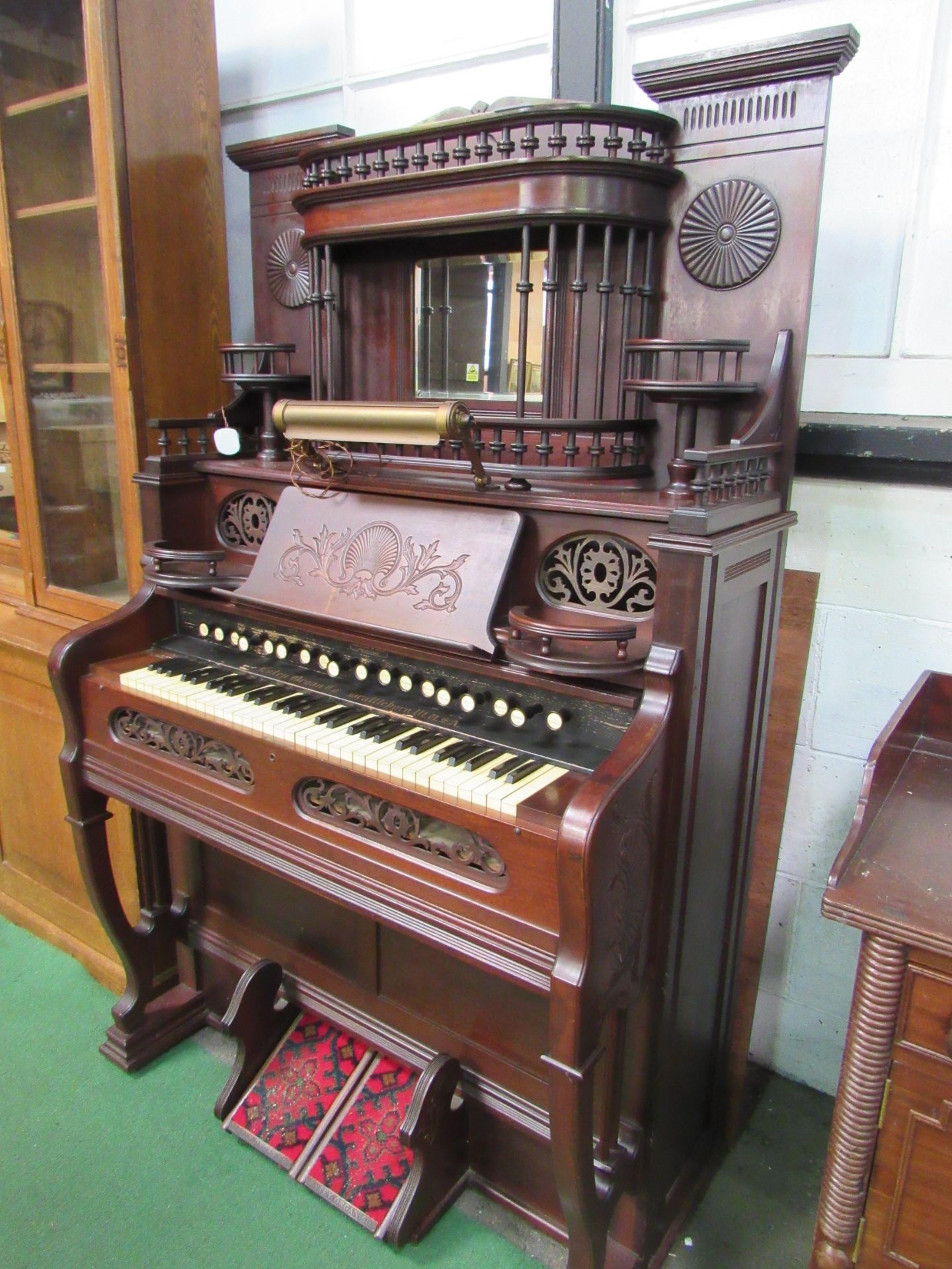 Victorian style decorated mahogany organ by Estey Organ Co., Brattleboro, Vermont, USA. 110 x 60 x - Image 3 of 4