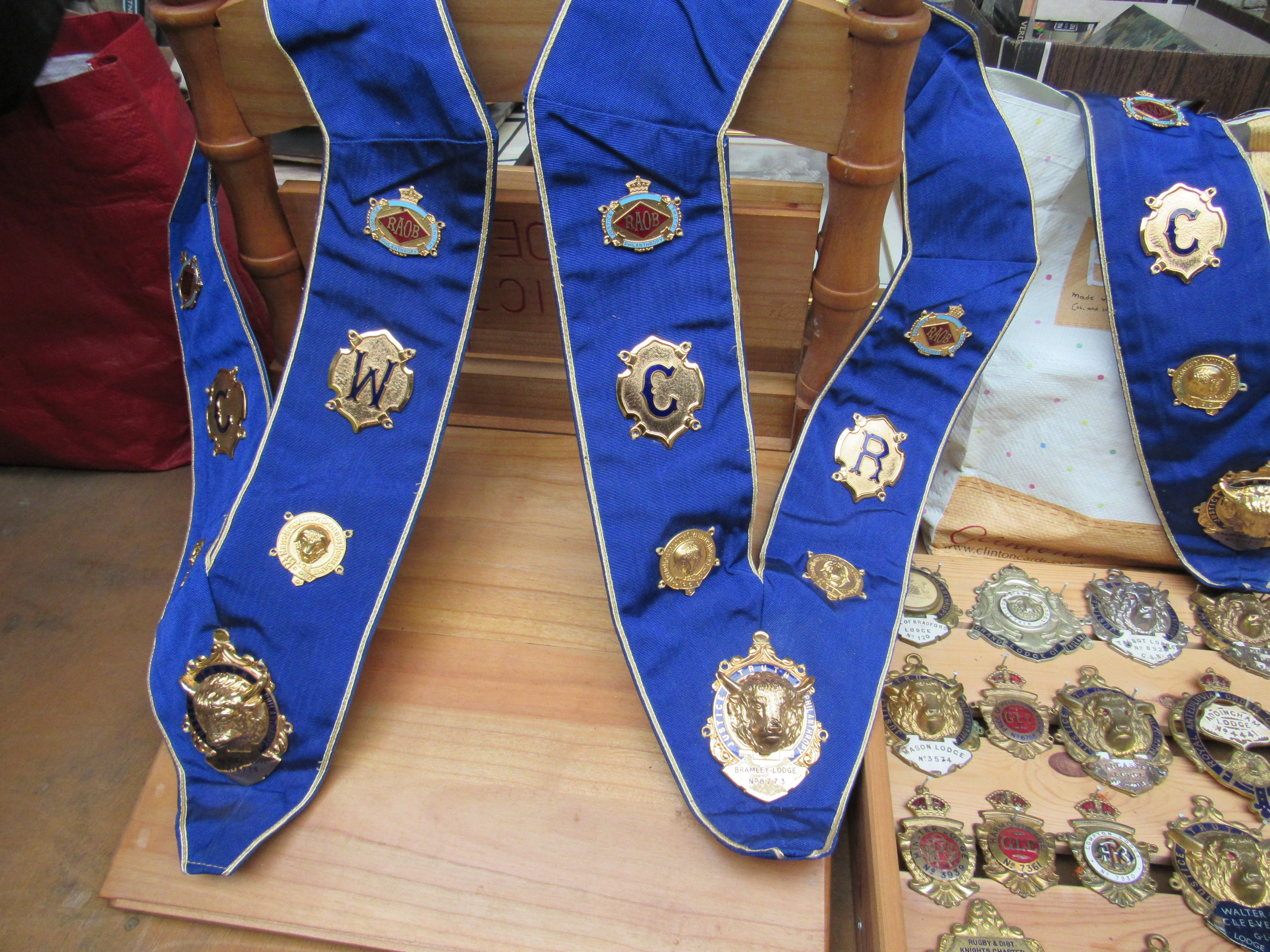 Quantity of ""Royal Association of the Buffalo"" badges, garters and display shelves. - Image 3 of 3