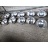 10 stainless steel bowls. Estimate £15-20.