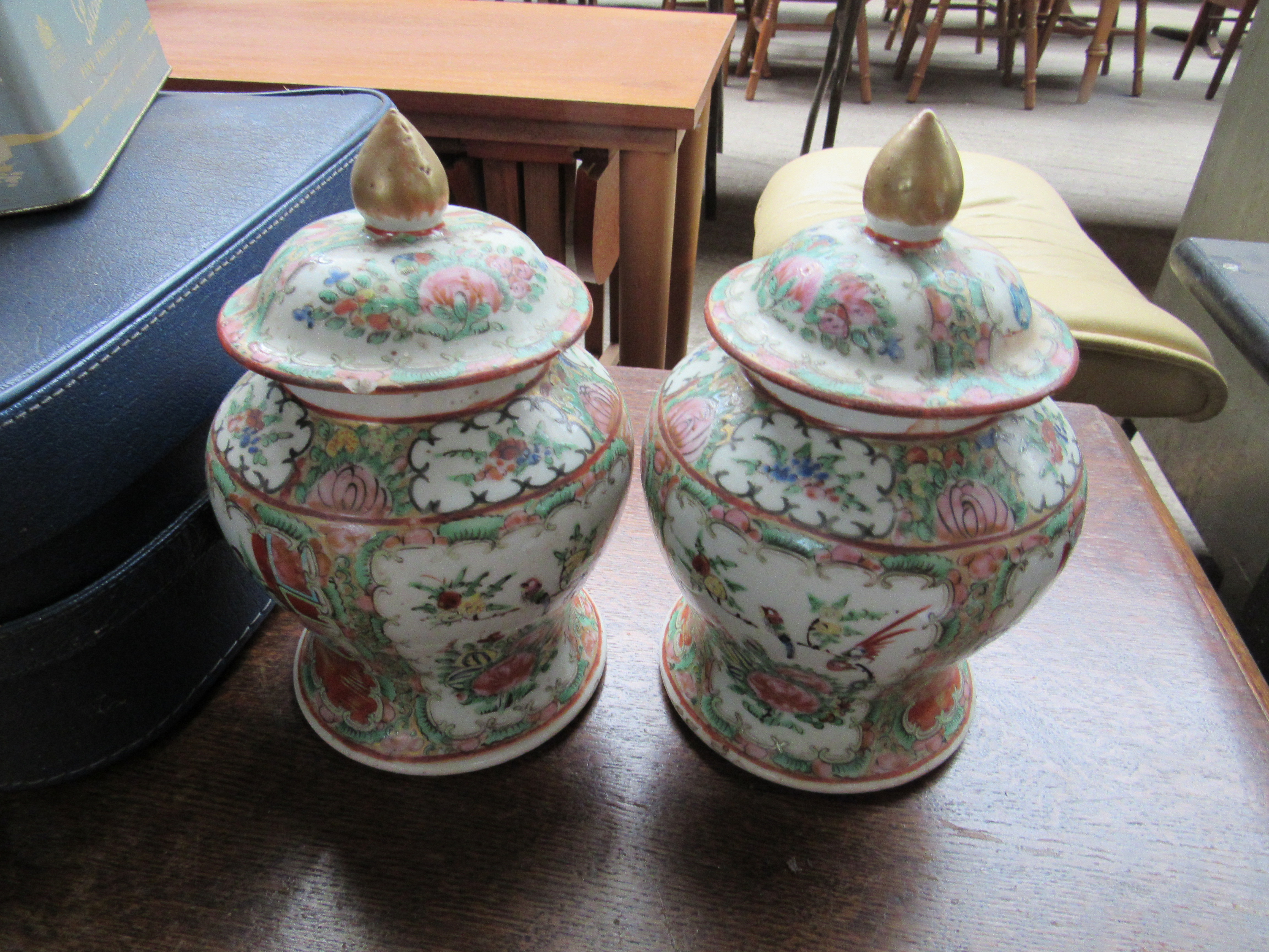 2 Chinese lidded pots; metal tin; small 1950's travel case. - Image 2 of 3