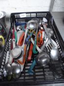 Quantity of utensils. Estimate £15-20.