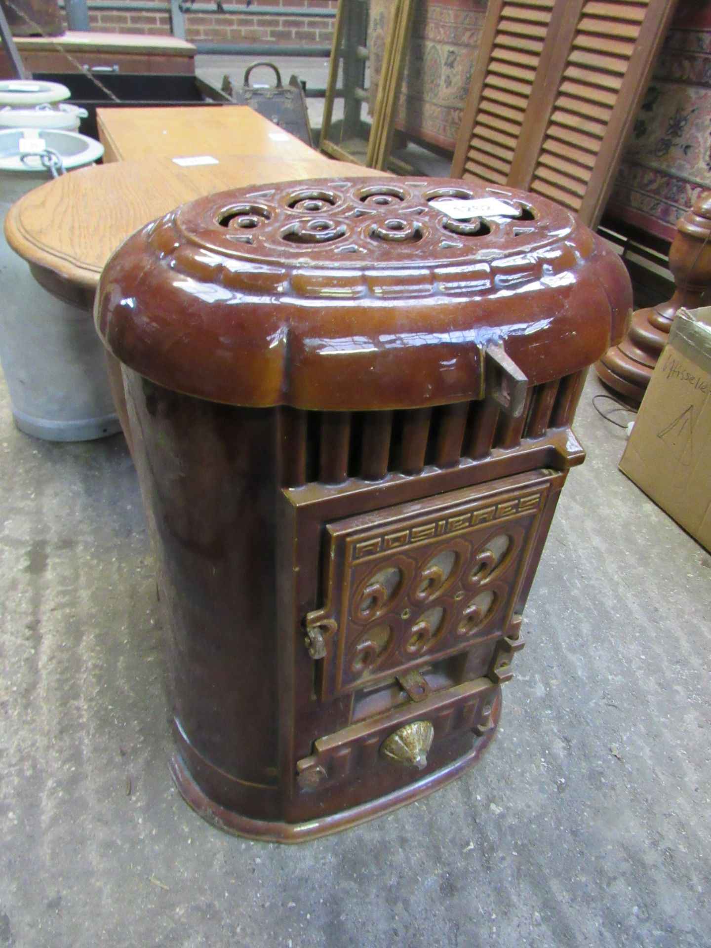 Enamel cast iron roasting oven.