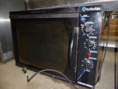 Blueseal convection oven. Estimate £220-245.