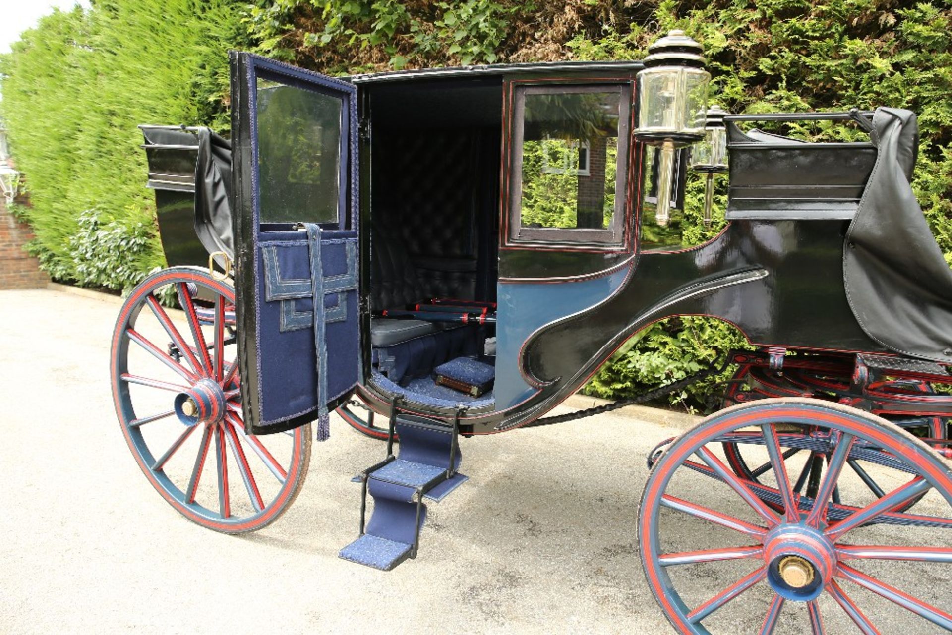 TOWN COACH built by Peters & Sons, London, pre 1850 to suit a full-size pair or team. The body is - Image 2 of 6