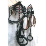 Set of cob size trade harness with red trim, horseshoe buckles and a 21ins collar