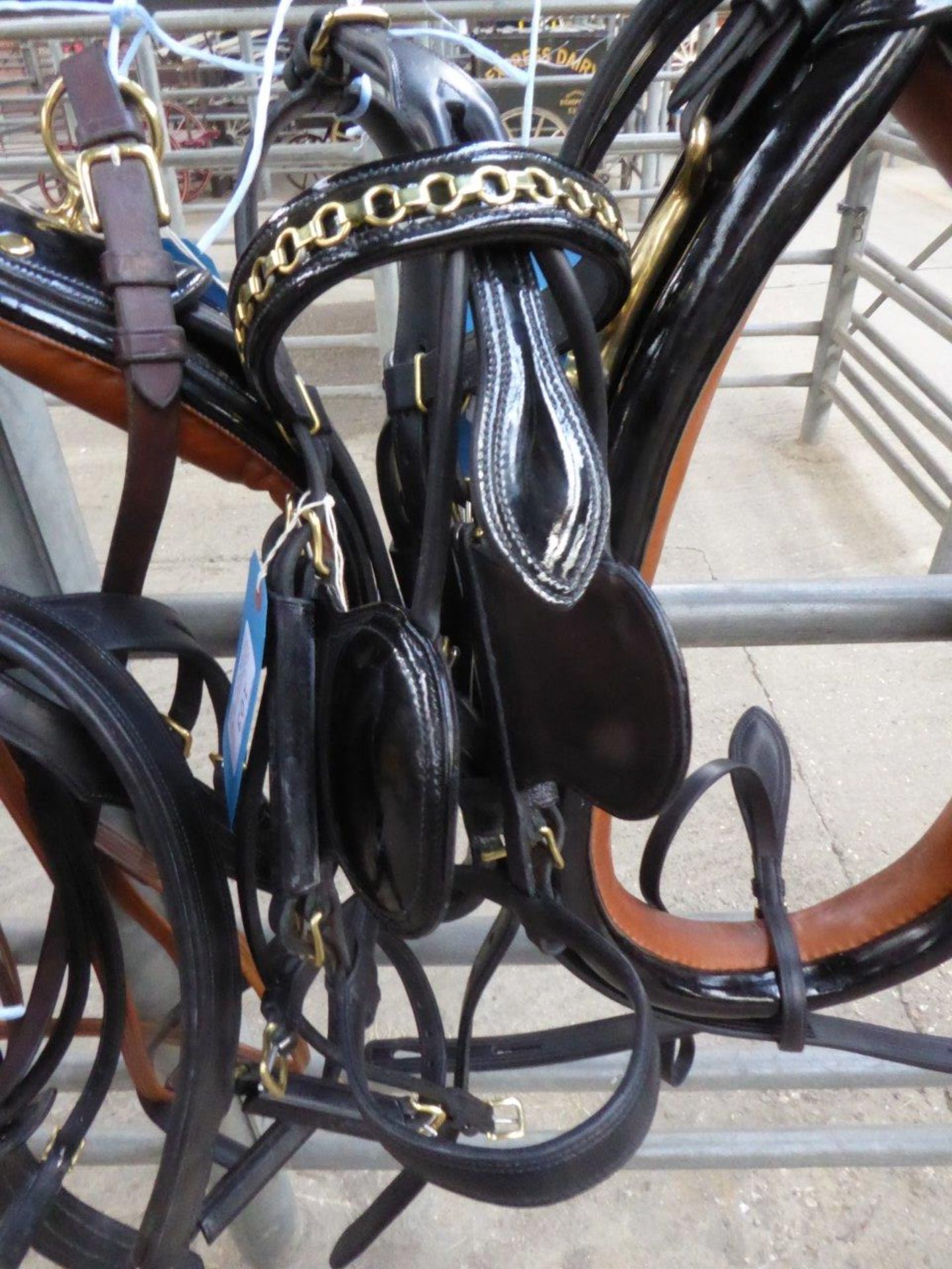 Set of black/patent/brass show harness to fit 13hh pony with 20.5in collar, by John McDonald - Image 2 of 4