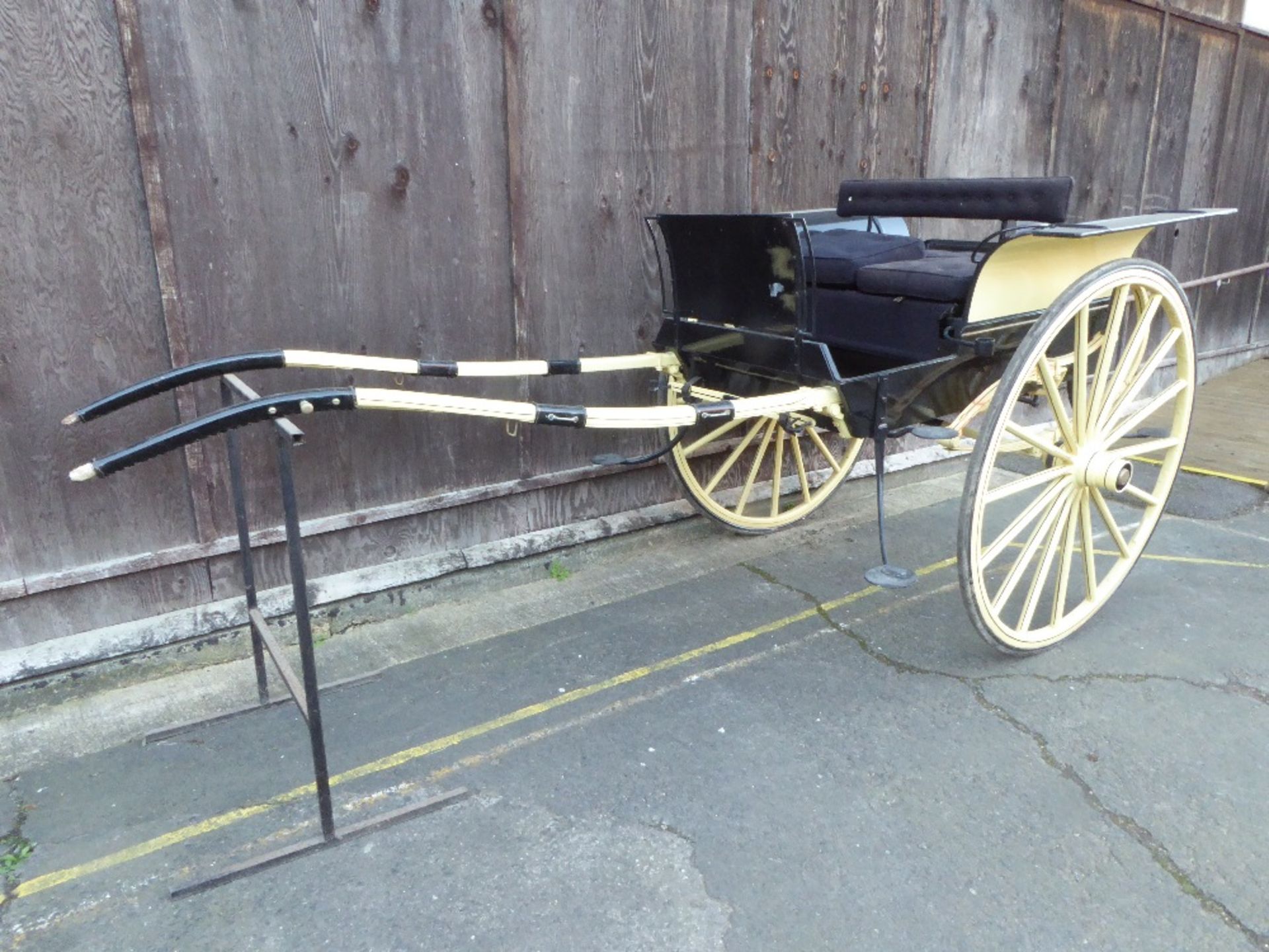 RALLI CAR built by Thorne of Norwich, circa 1900 to suit 14.3 to 15hh. Painted black with primrose - Image 2 of 4