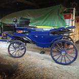 GLASS FRONTED LANDAU built circa 1990 to suit 15hh pair or team. Painted blue, suitable for all