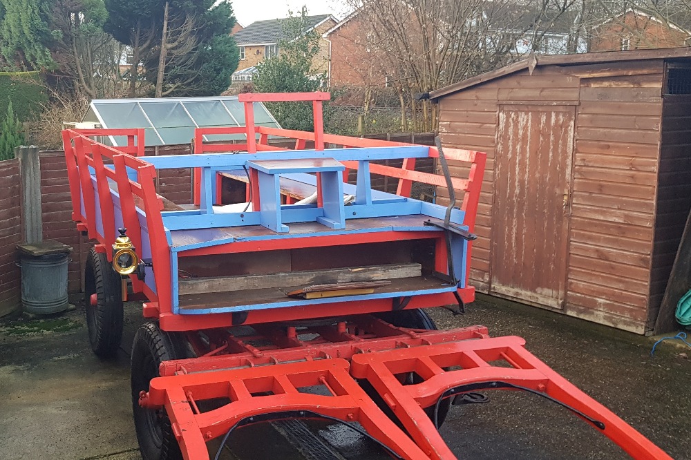 WAGONETTE to suit 17 to 19hh pair. Painted red and blue with red lining and undercarriage with