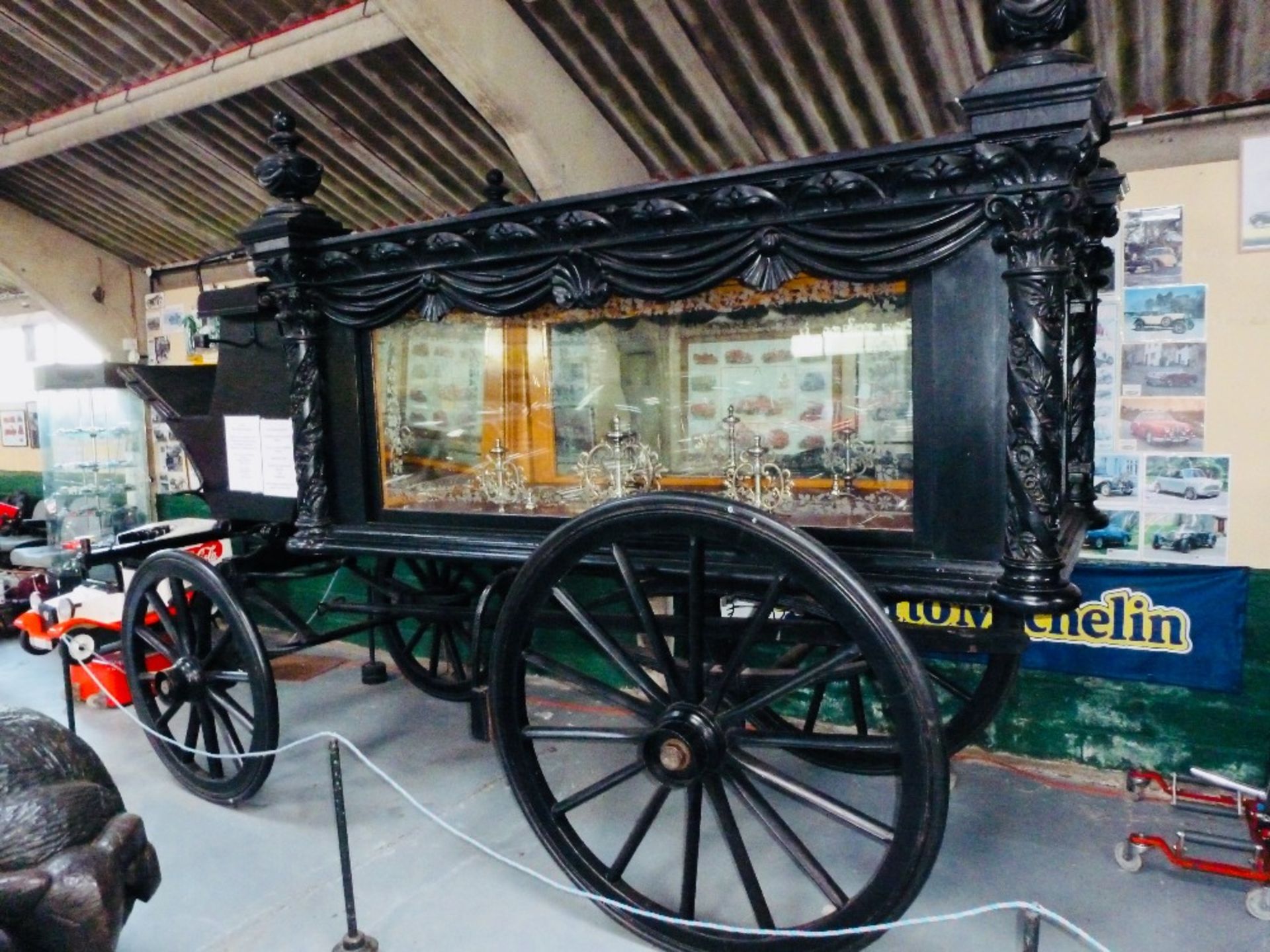 IRISH COOKSTOWN FLORAL HEARSE built by Cookstown of Ireland, circa 1850. Painted black with - Image 4 of 4