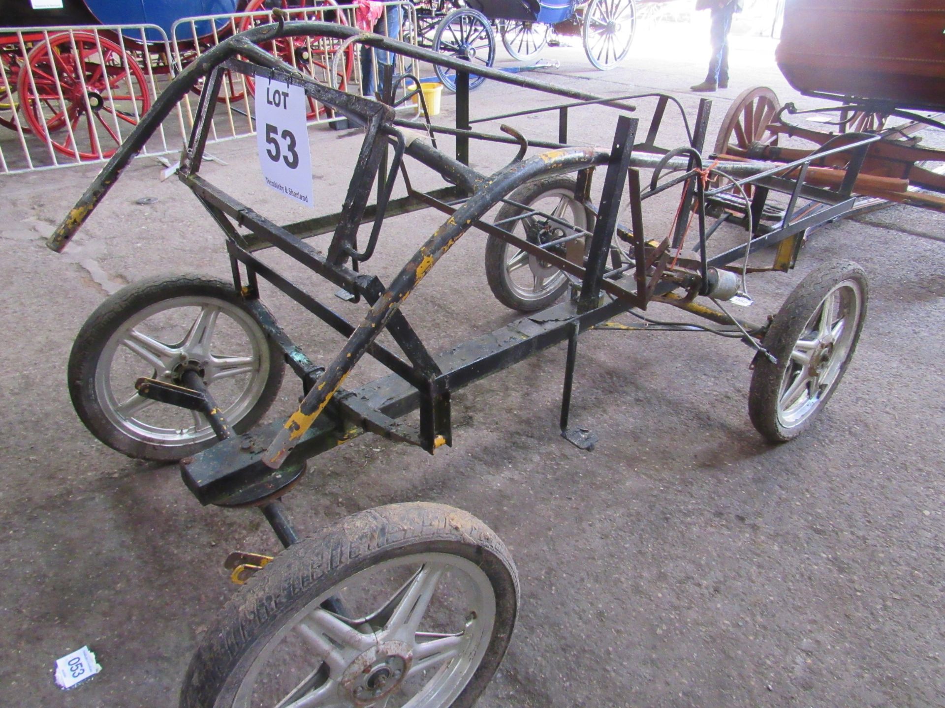 FRAME OF A FOUR-WHEEL CARRIAGE to suit 14 to 15hh. Fitted with pneumatic tyres and disc brakes and - Image 2 of 2