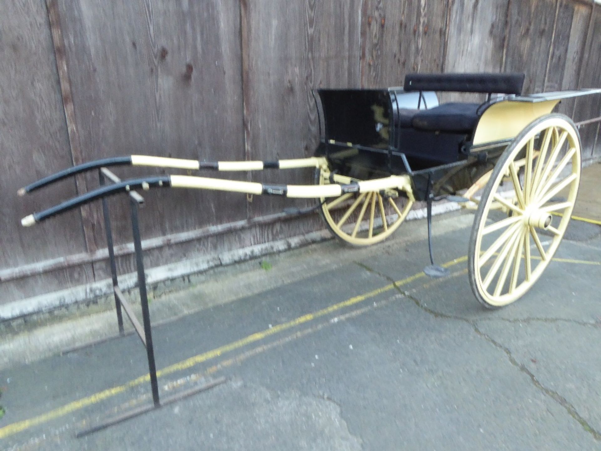 RALLI CAR built by Thorne of Norwich, circa 1900 to suit 14.3 to 15hh. Painted black with primrose