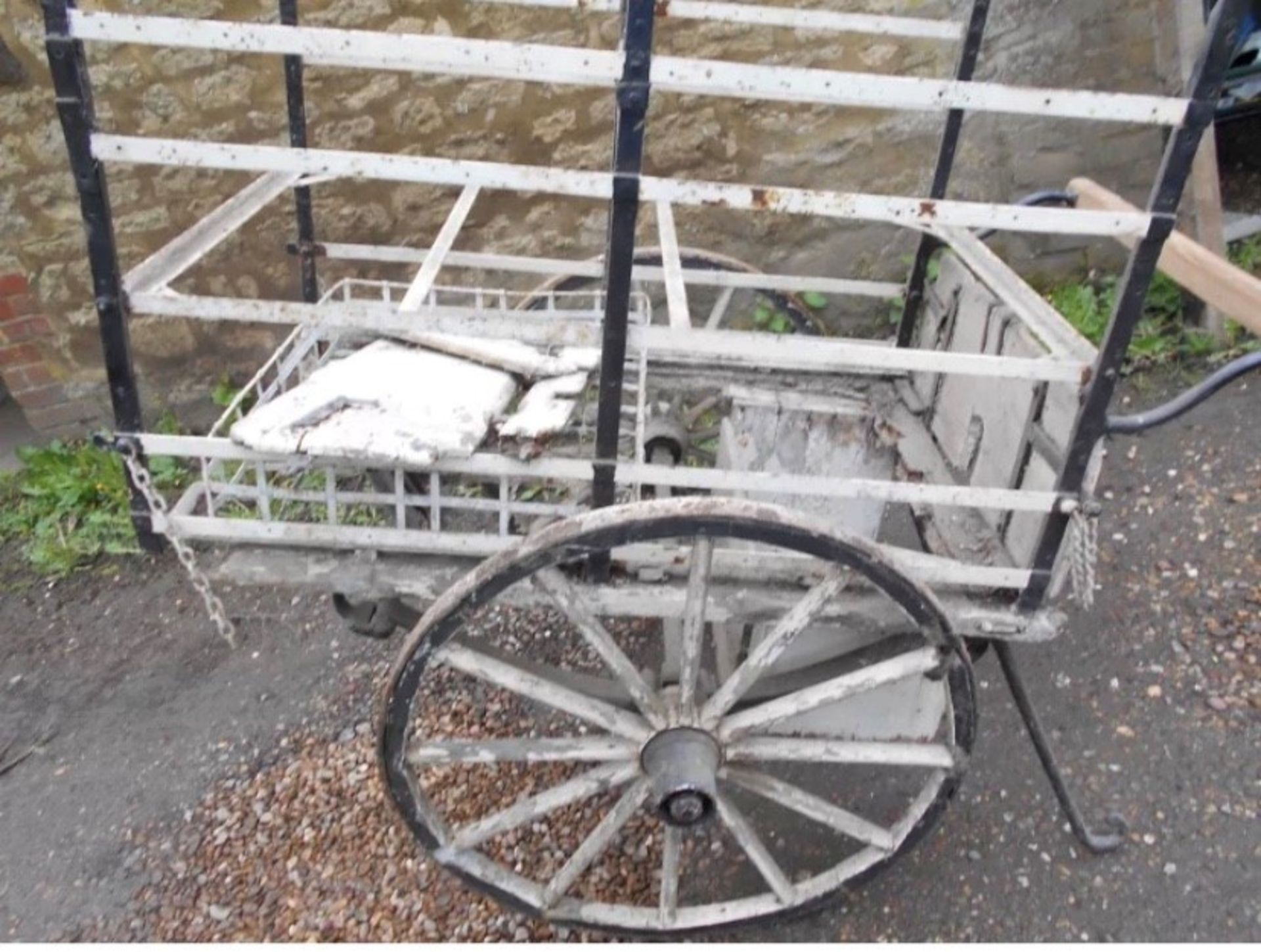 MILK PRAM with white open slatted sides, pram handle and metal stands. For restoration.