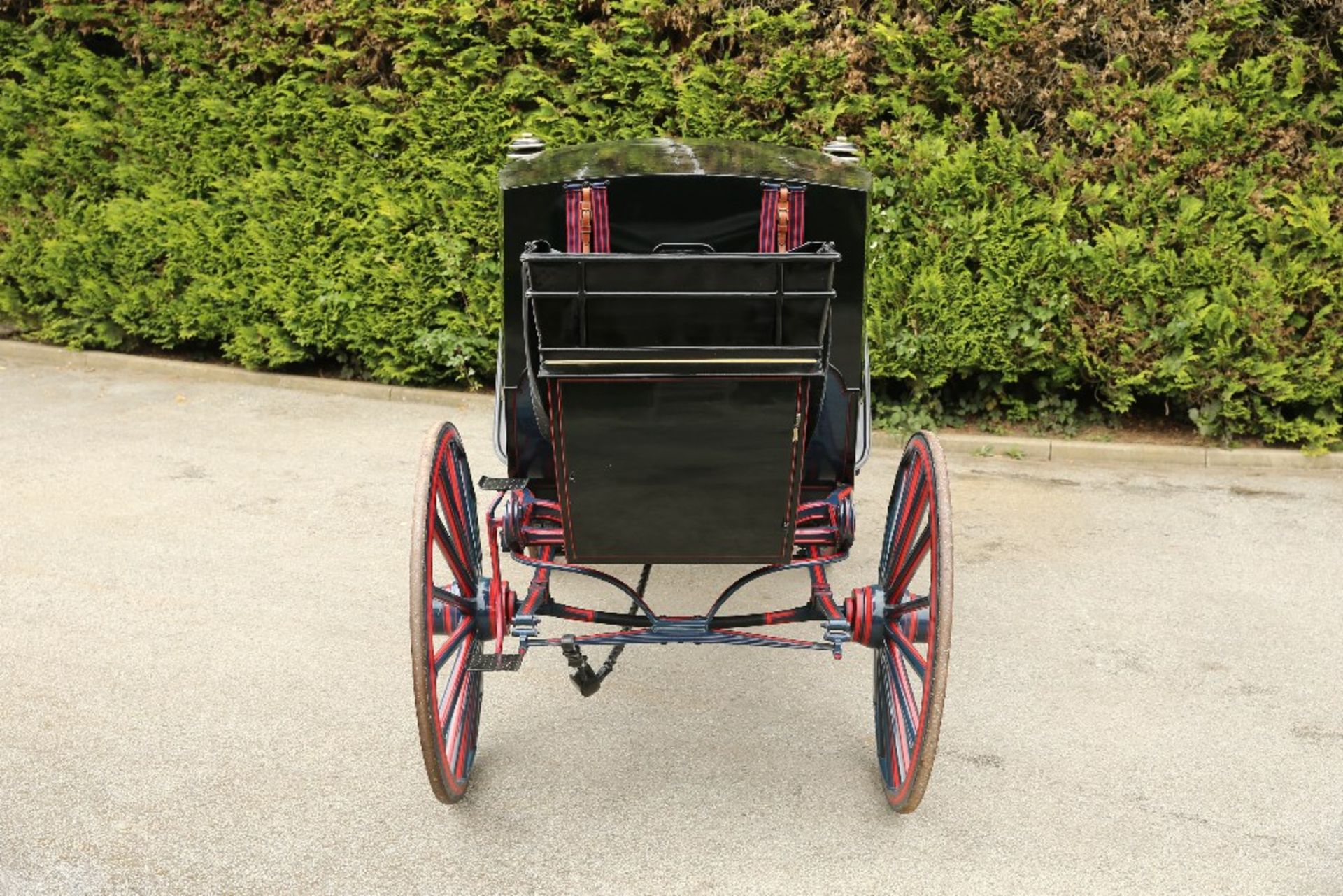 TOWN COACH built by Peters & Sons, London, pre 1850 to suit a full-size pair or team. The body is - Image 5 of 6