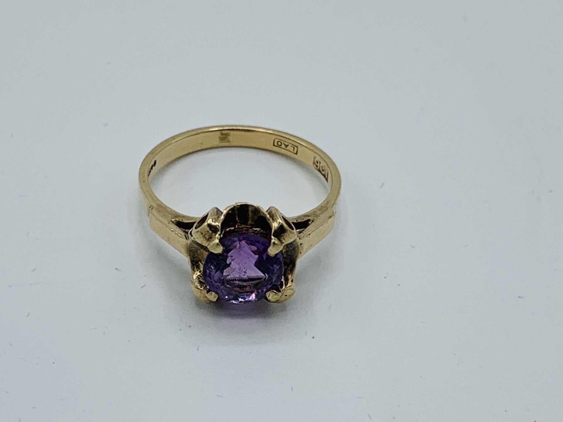 9ct gold amethyst ring, size N, weight 2.7gms. Estimate £80-100. - Image 3 of 3
