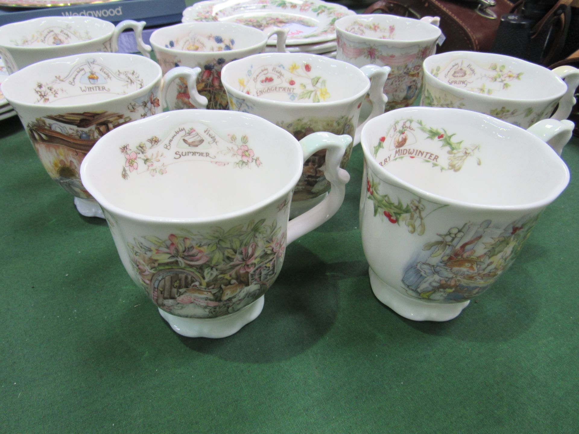 Royal Doulton Merry Midwinter from the Bramley Hedge gift collection, 8 tea plates, 3 saucers and - Image 4 of 5