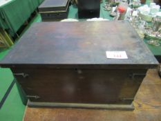 Mahogany lead lined box with carry handles, 45 x 33 x 59cms. Estimate £20-40.