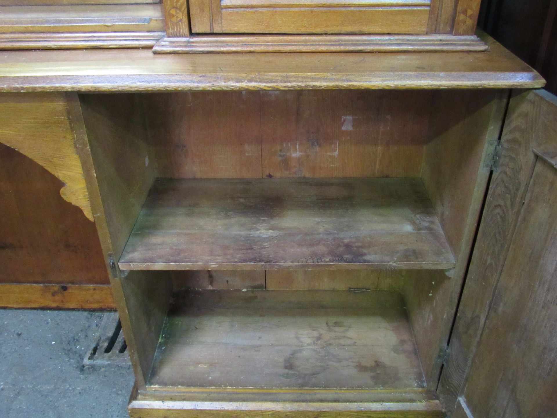 Oak glass top display cabinet with mirror and 2 cupboards to base. 210 x 42 x 236cms. Estimate £50- - Image 4 of 4