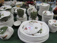 Large quantity of Midwinter tablewear. Estimate £30-50.