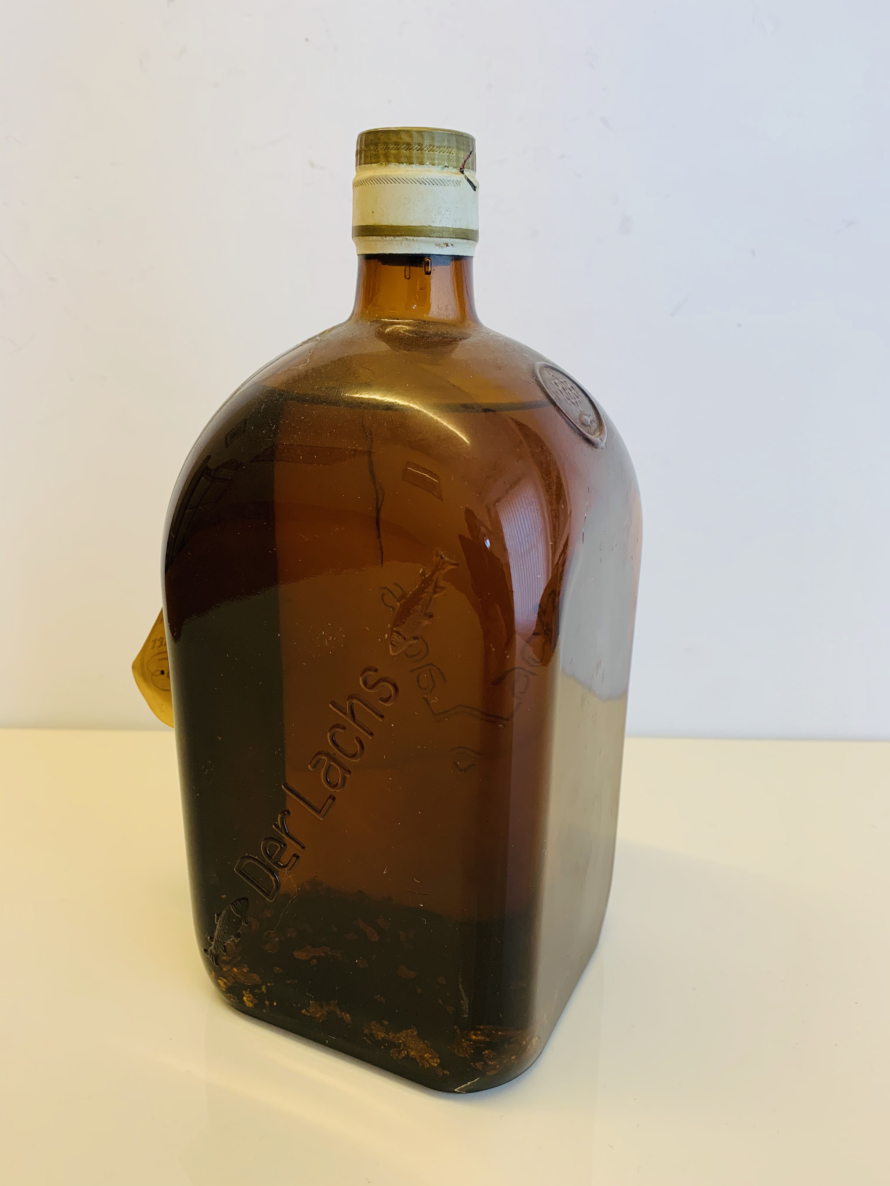 Approx. 75 cl bottle of Der Lachs Goldwasser, labelled Branntwien und Liqueur-Fabrick. Danzig. - Image 2 of 2