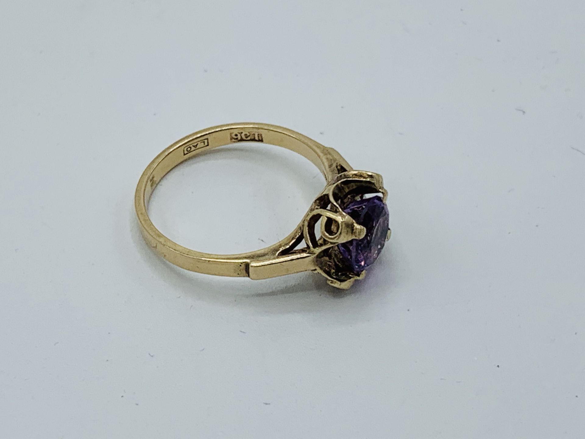 9ct gold amethyst ring, size N, weight 2.7gms. Estimate £80-100. - Image 2 of 3