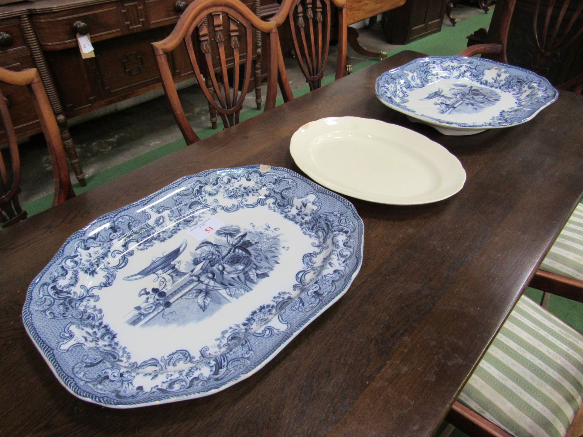 Copeland meat plate and matching serving plate as found together with a cream serving plate, 54 x - Image 4 of 4