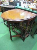 Oak oval top gate-leg table 90(open) x 60 x 73cms. Estimate £20-30.