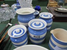 Quantity of blue and white Cornish ware. Estimate £10-20.