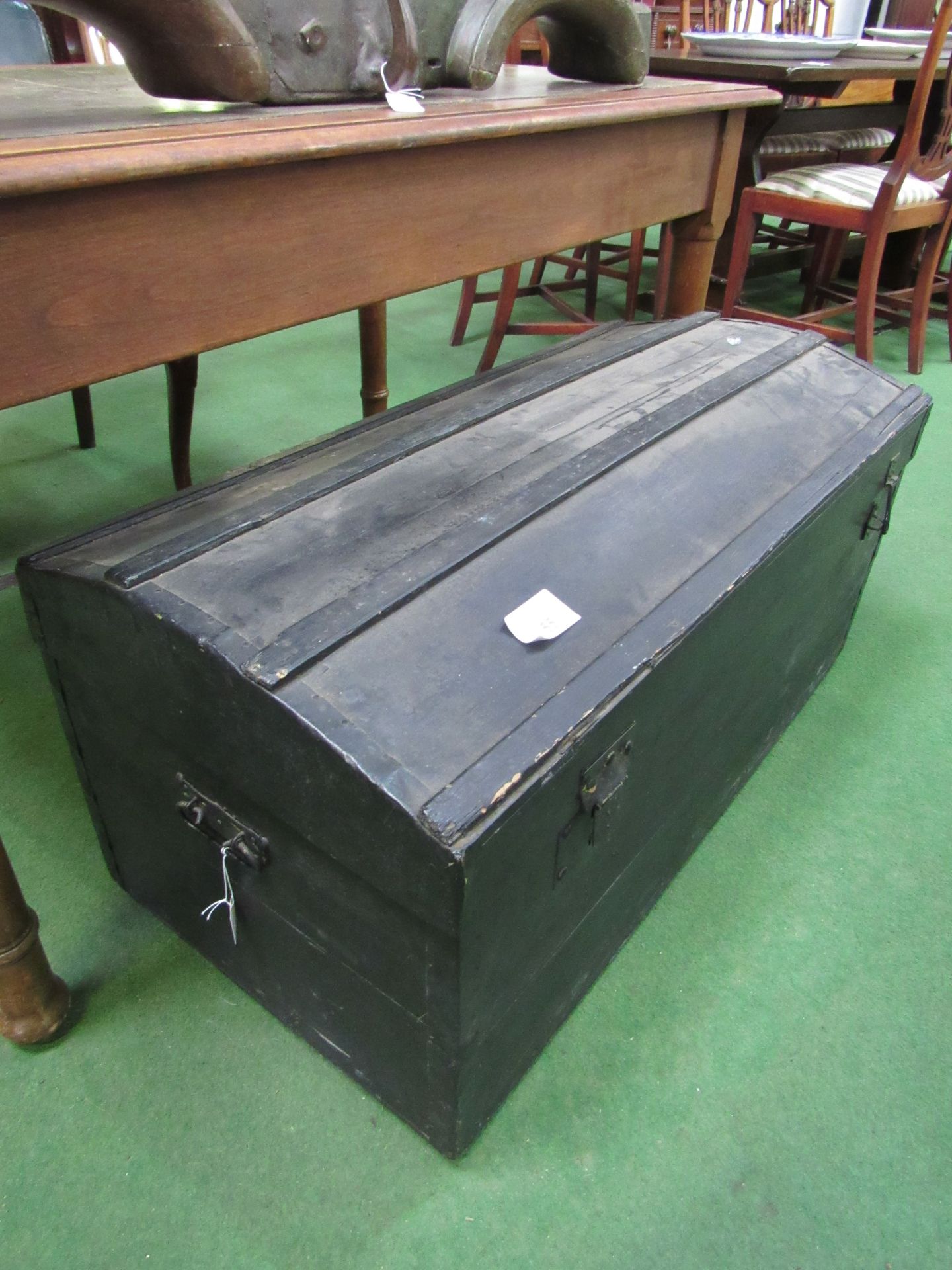 Vintage domed top trunk, 100 x 50 x 48cms. Estimate £30-50. - Image 2 of 3