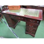 Mahogany pedestal desk with green leather skiver, 122 x 62 x 77cms. Estimate £30-50.