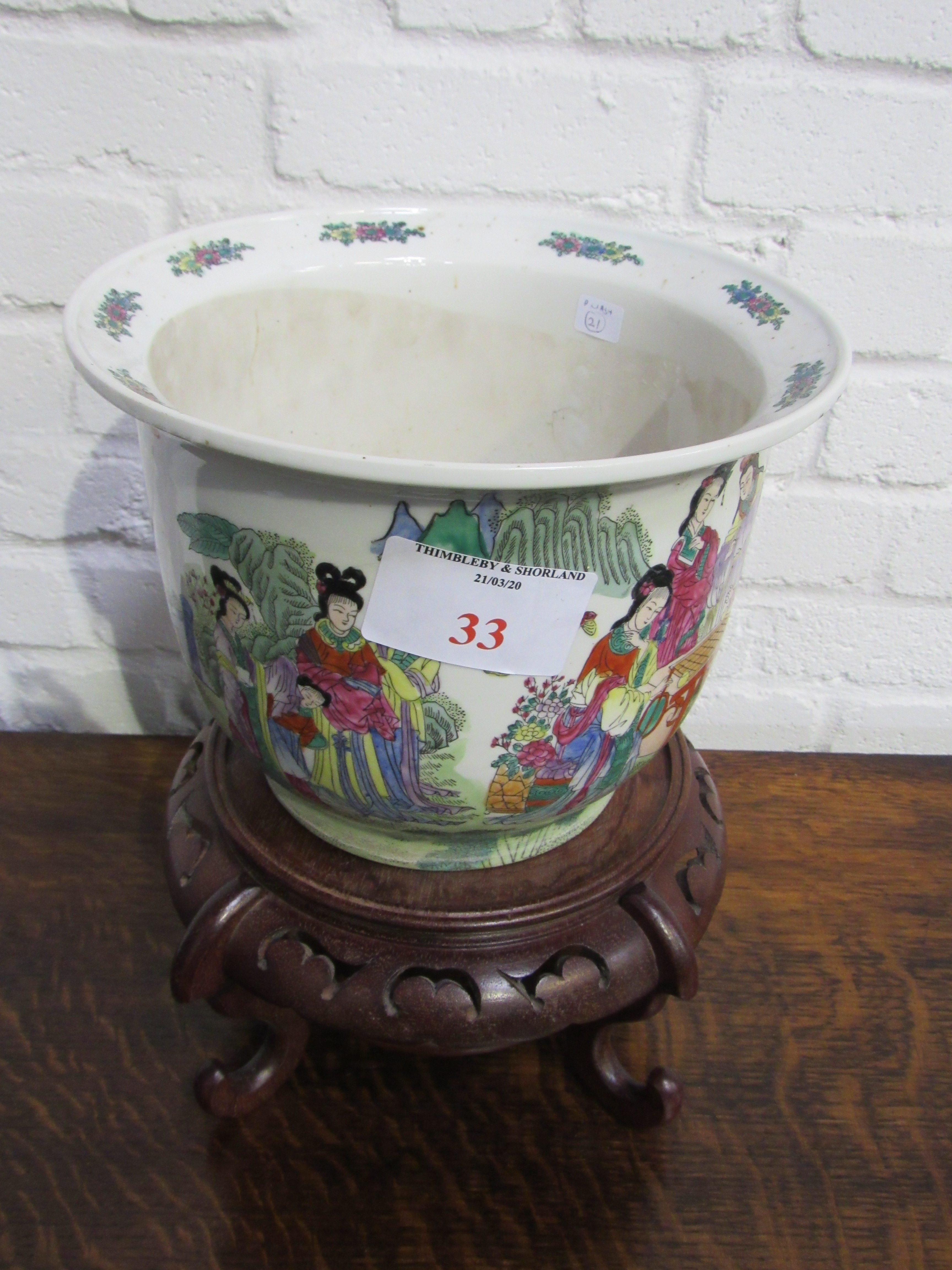 Large round Chinese Famille Verte fish bowl or Jardinière on ornate wood stand. Estimate £30-50. - Image 2 of 3