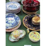 Large quantity of decorative china and glassware. Estimate £30-50.