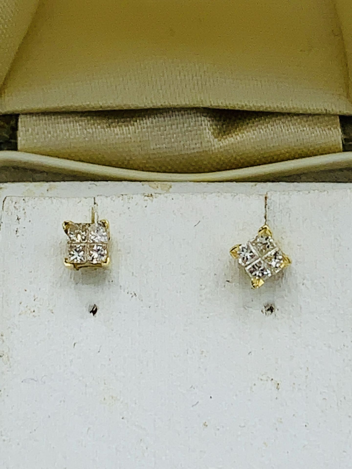 9ct gold and diamond stud earrings, diamonds approx 1/4ct. Estimate £40-50. - Image 3 of 3