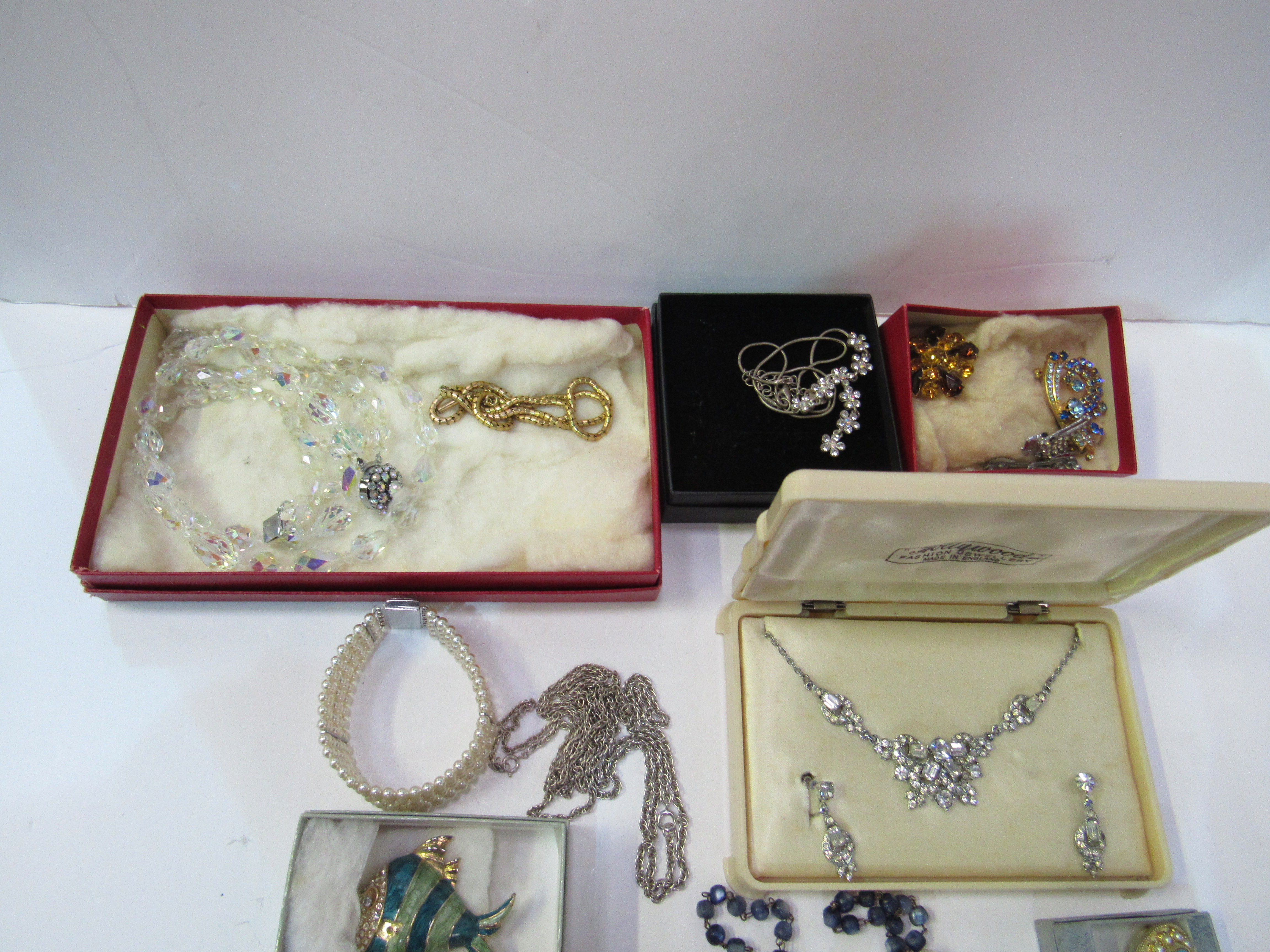 Quantity of costume jewellery mainly in boxes. Estimate £. - Image 2 of 2