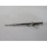 Hallmarked silver Yard o' Led vintage propelling pencil by JM & Co, London. Estimate £25-30.