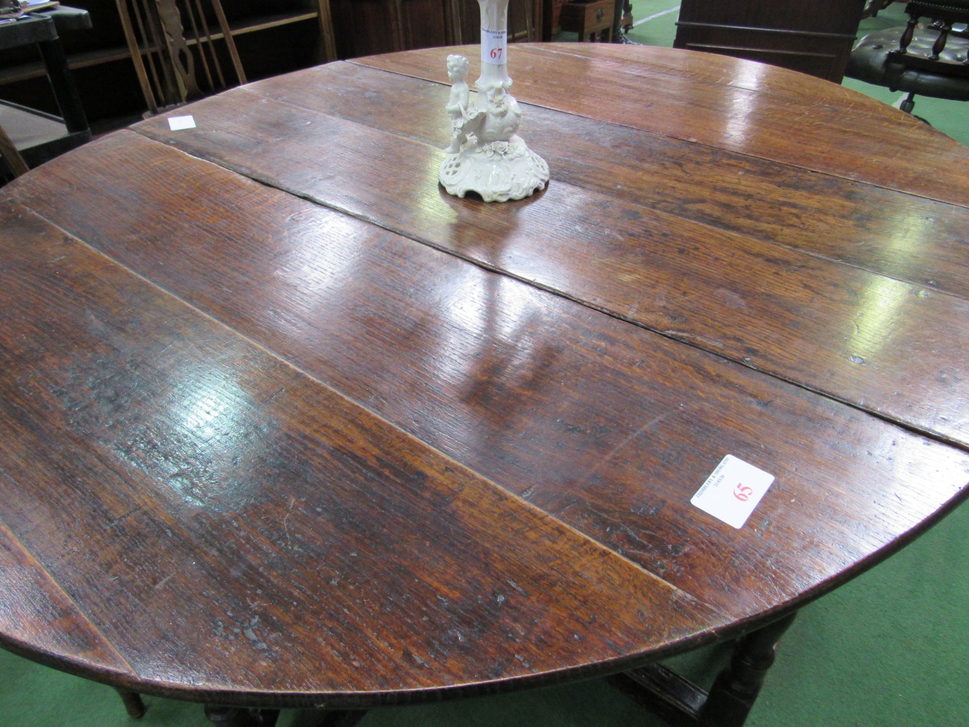 18th Century oak gate-leg table, 160 (open) x 130 x 75cms. Estimate £80-120. - Image 3 of 3