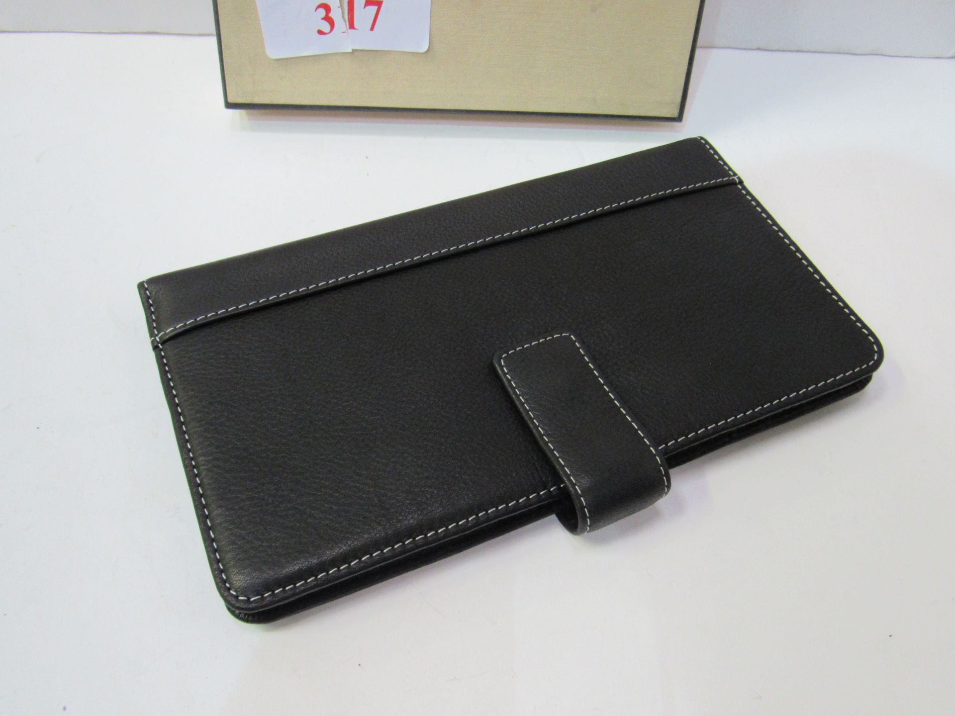 Links of London leather wallet/card holder, dust bag, original box with ribbon. Estimate £30-50. - Image 2 of 2