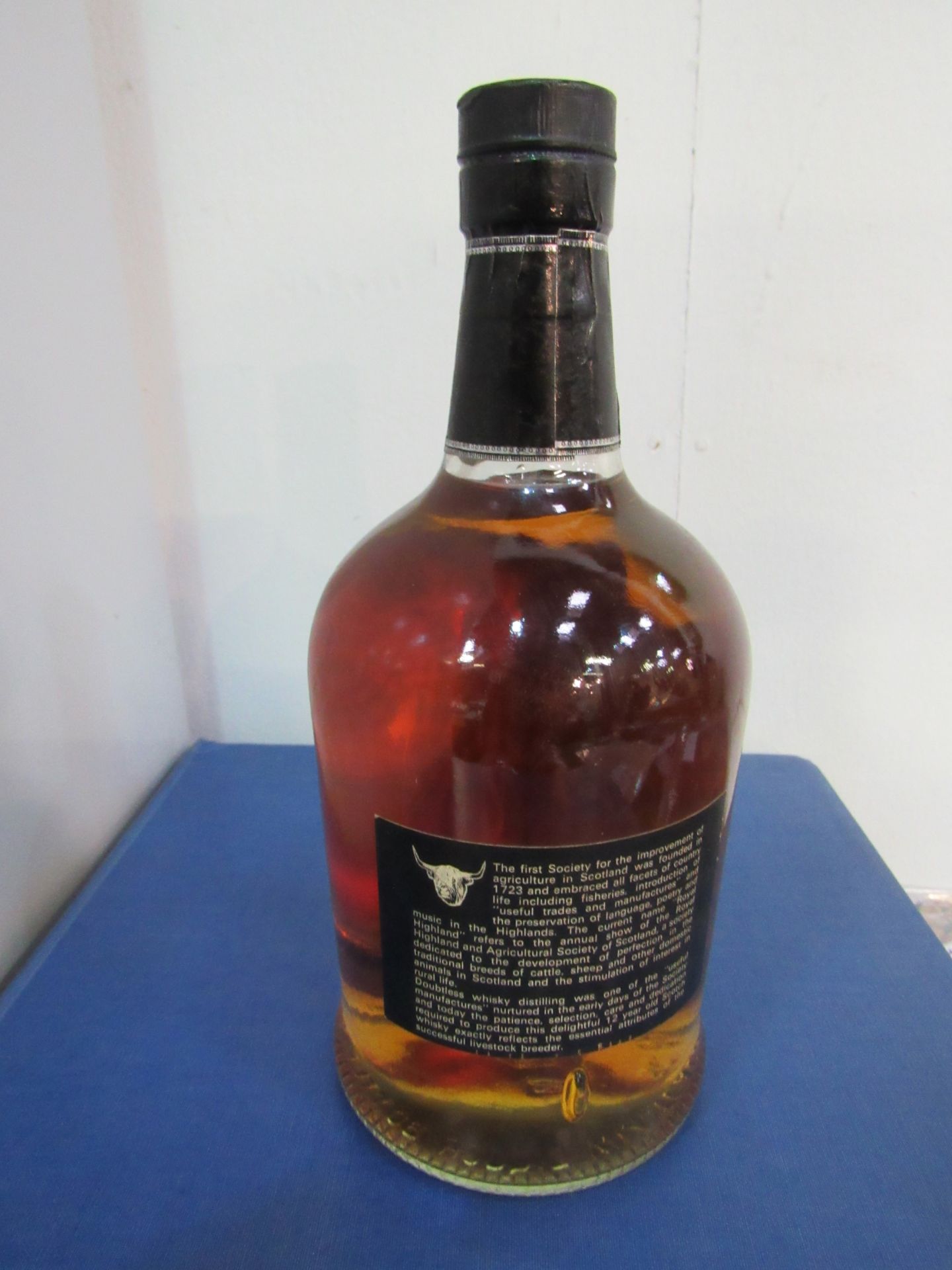 26 2/3fl.oz bottle of Teachers Royal Highland De Luxe blended Scotch whisky 12 year old, 75 proof. - Image 2 of 2