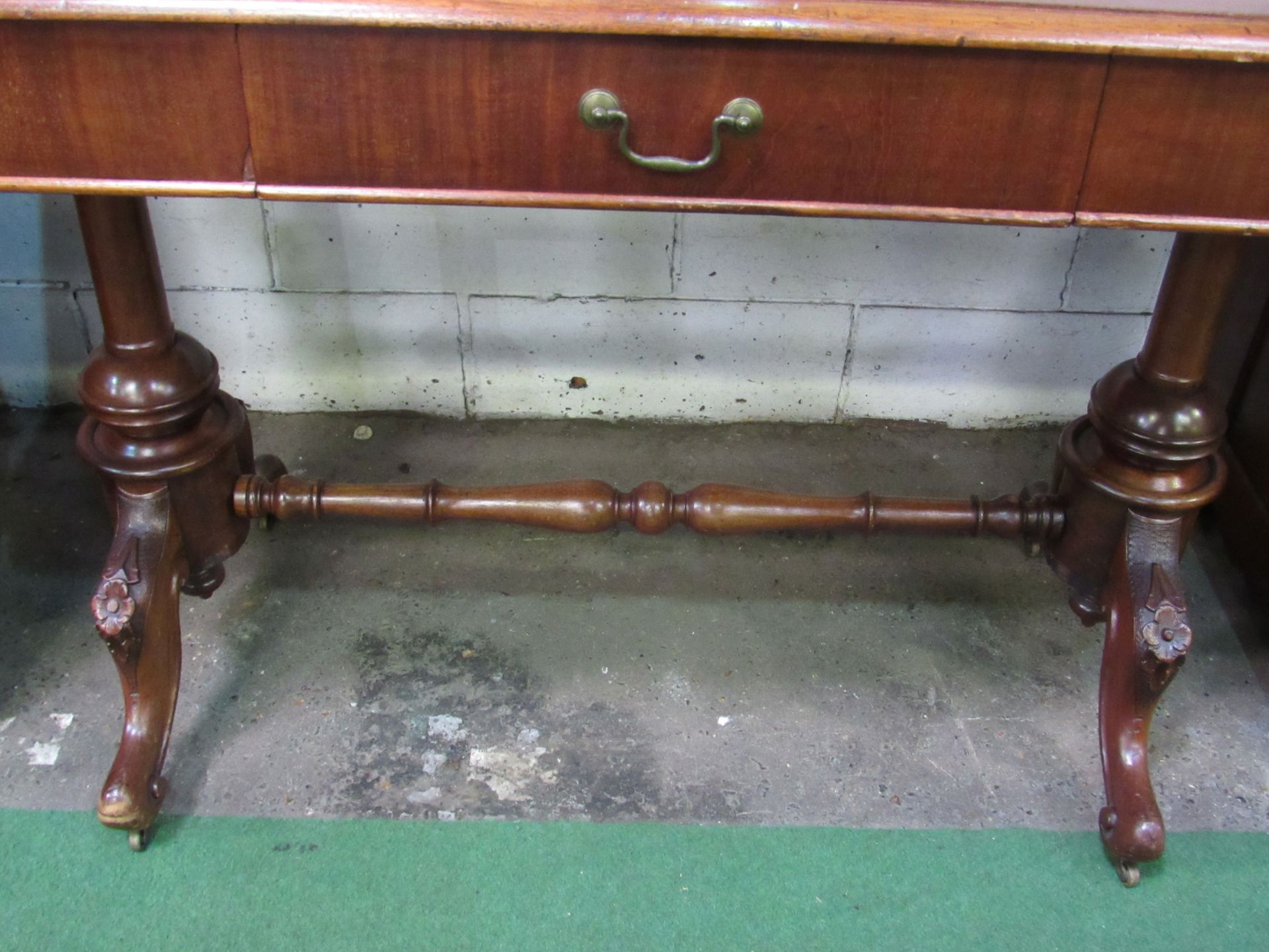 Mahogany library table with frieze drawer on turned stretcher to twin pedestals. 122 x 57 x 75cms. - Image 3 of 5