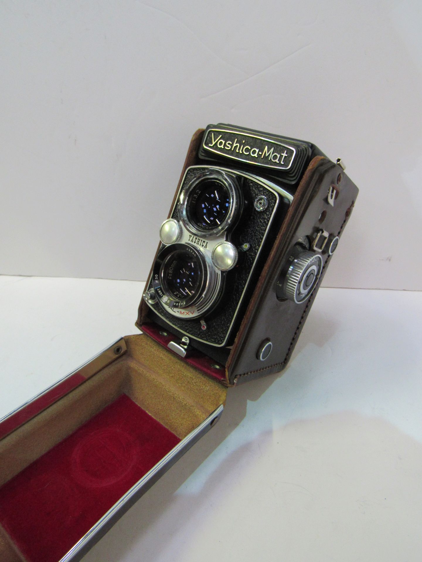 Yashica-Mat Copal-MXV cine camera. Estimate £40-60. - Image 5 of 5